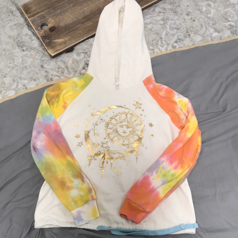 Made by no boundaries, medium in size, hoodie